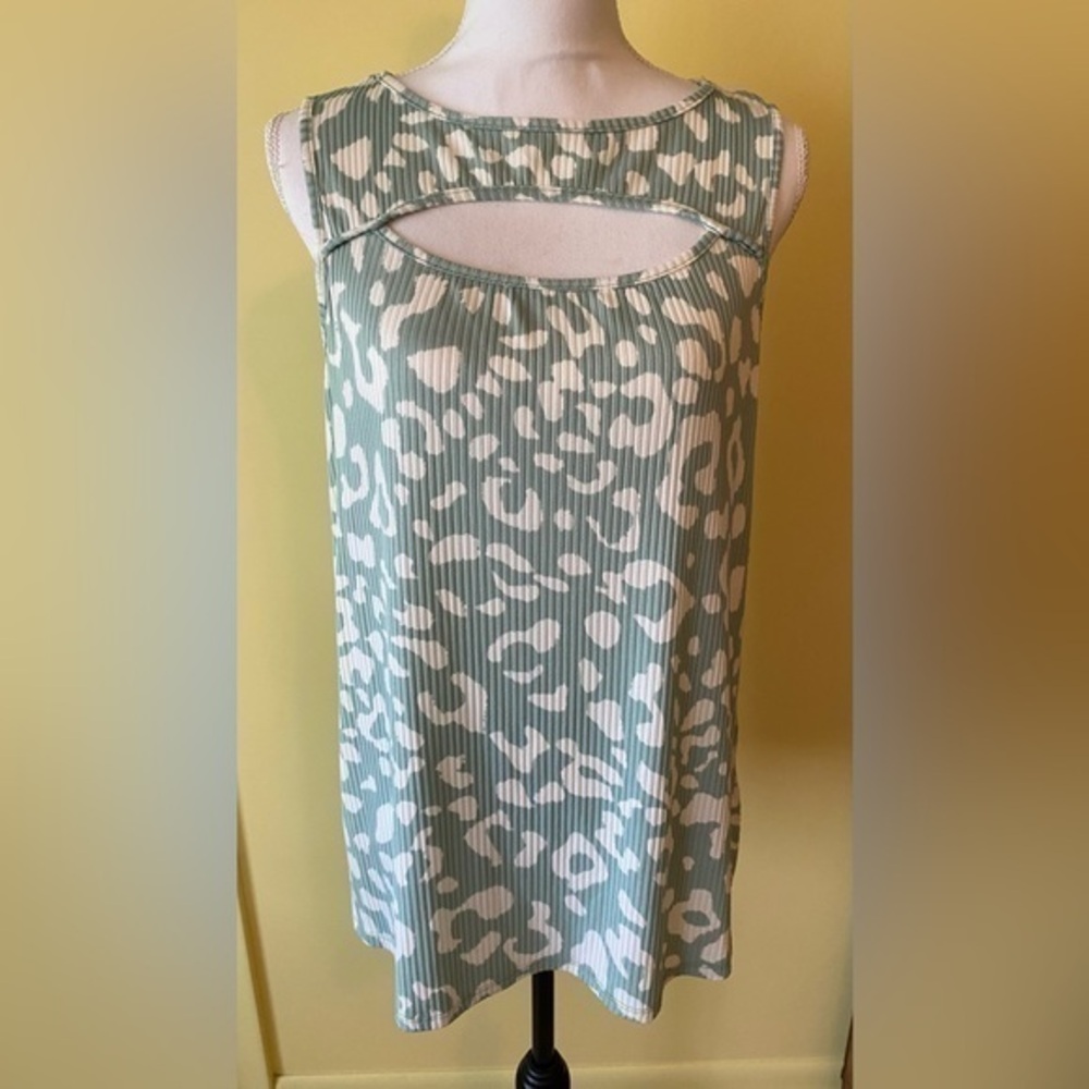 BiBi Sage Green Sleeveless Pullover top. Size XL